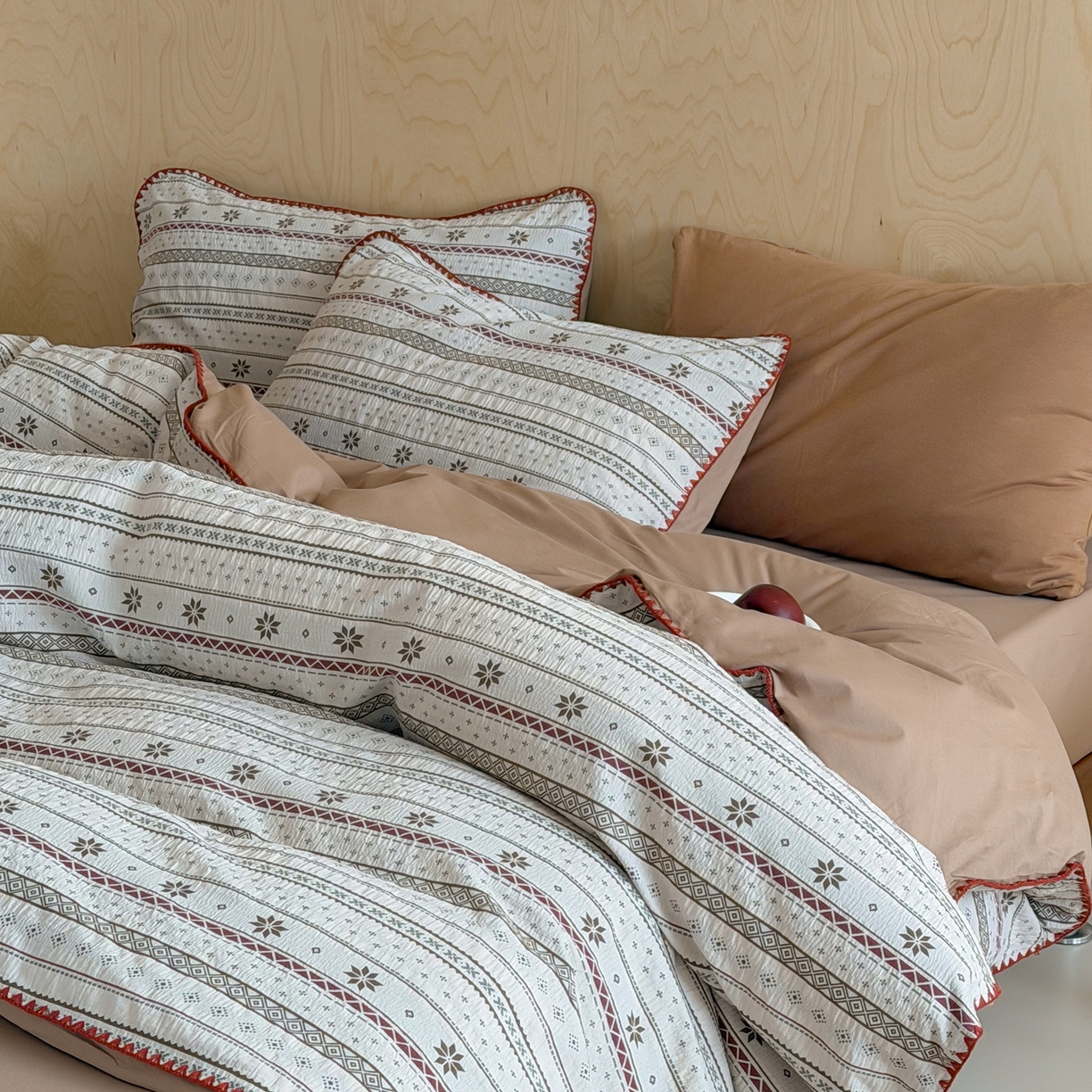 91家纺网 家纺一手货源 找家纺 觅糖家纺 2026觅糖新品色织提花三角针费尔岛5色 费尔岛飘雪