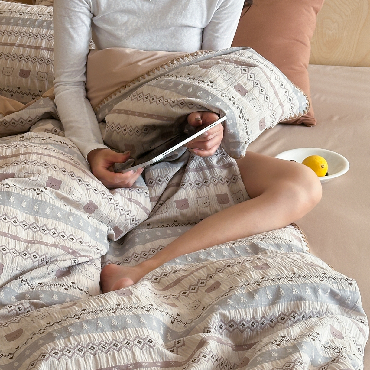 91家纺网 家纺一手货源 找家纺 觅糖家纺 2026觅糖新品色织提花三角针费尔岛5色 费尔小熊