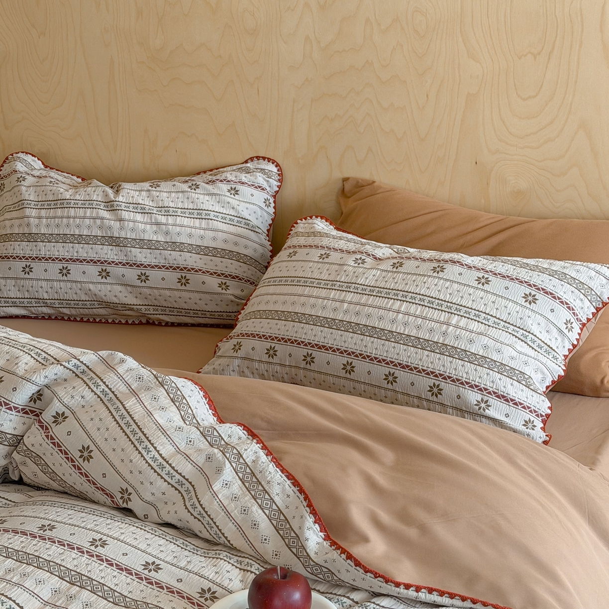 91家纺网 家纺一手货源 找家纺 觅糖家纺 2026觅糖新品色织提花三角针费尔岛5色 费尔岛飘雪