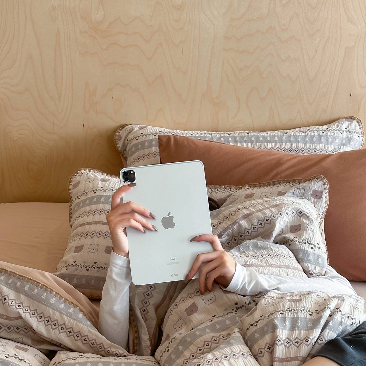 91家纺网 家纺一手货源 找家纺 觅糖家纺 2026觅糖新品色织提花三角针费尔岛5色 费尔小熊