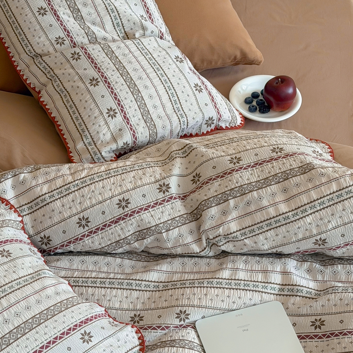 91家纺网 家纺一手货源 找家纺 觅糖家纺 2026觅糖新品色织提花三角针费尔岛5色 费尔岛飘雪