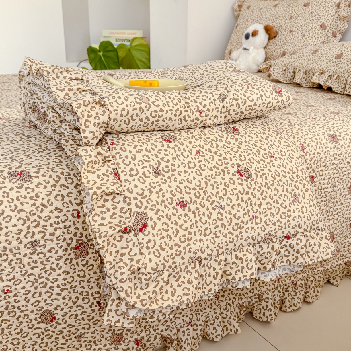 91家纺网 家纺一手货源 找家纺 归属 2026春夏新款古法仿棉床盖夏被四件套夏凉被空调被系列 奶酷豹纹