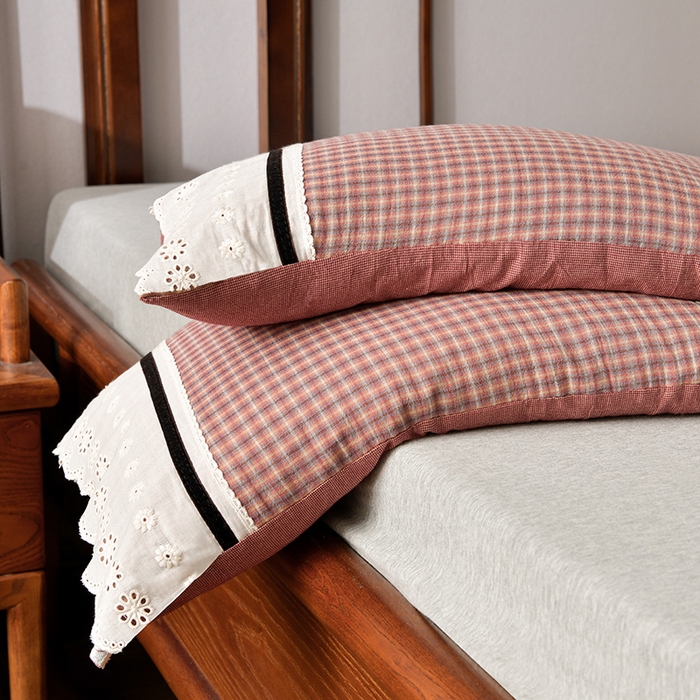 91家纺网 家纺一手货源 找家纺 小桃姐家纺 2025新款花边全棉纯棉双层纱荞麦枕枕芯枕头 红小格