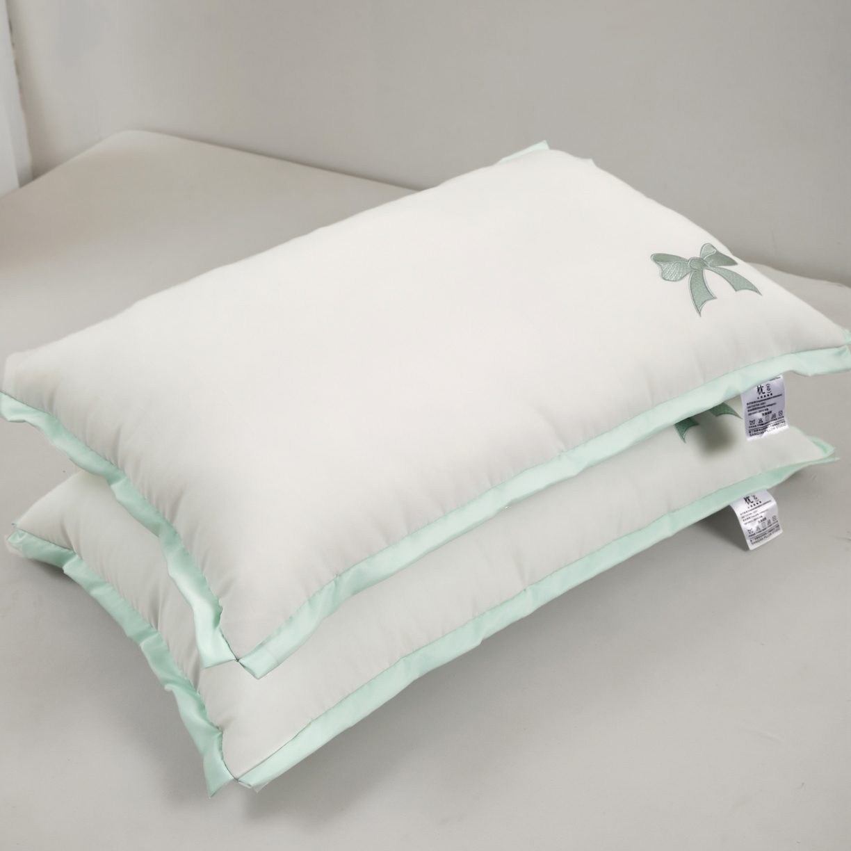 91家纺网 家纺一手货源 找家纺 （总）小桃姐家纺 2025新款夏季凉感天丝蝴蝶结枕头枕芯少女心可爱刺绣枕芯