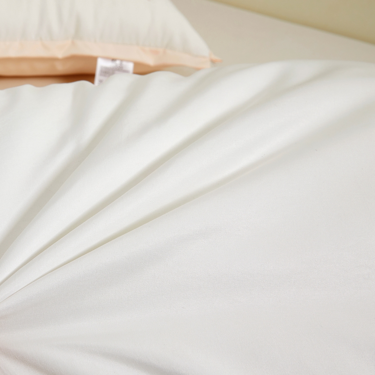 91家纺网 家纺一手货源 找家纺 小桃姐家纺 2025新款夏季凉感天丝蝴蝶结枕头枕芯少女心可爱刺绣枕芯 天丝刺绣蝴蝶结枕-粉色