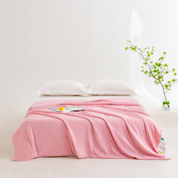 91家纺网 家纺一手货源 找家纺 迪梵家纺 2026新款A类云母凉感丝冰淇淋夏被天丝凉感夏被夏凉被空调被 冰梅粉