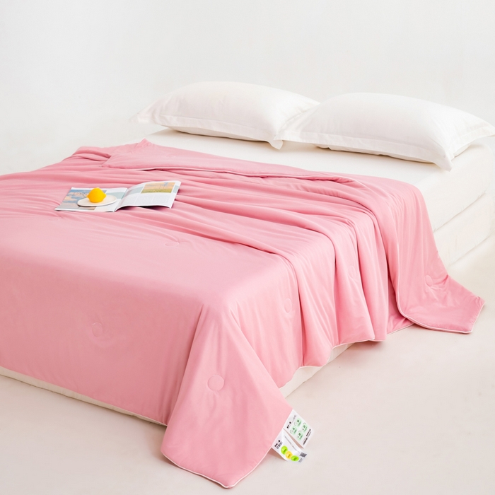 91家纺网 家纺一手货源 找家纺 迪梵家纺 2026新款A类云母凉感丝冰淇淋夏被天丝凉感夏被夏凉被空调被 冰梅粉