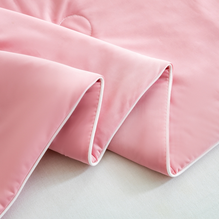 91家纺网 家纺一手货源 找家纺 迪梵家纺 2026新款A类云母凉感丝冰淇淋夏被天丝凉感夏被夏凉被空调被 冰梅粉