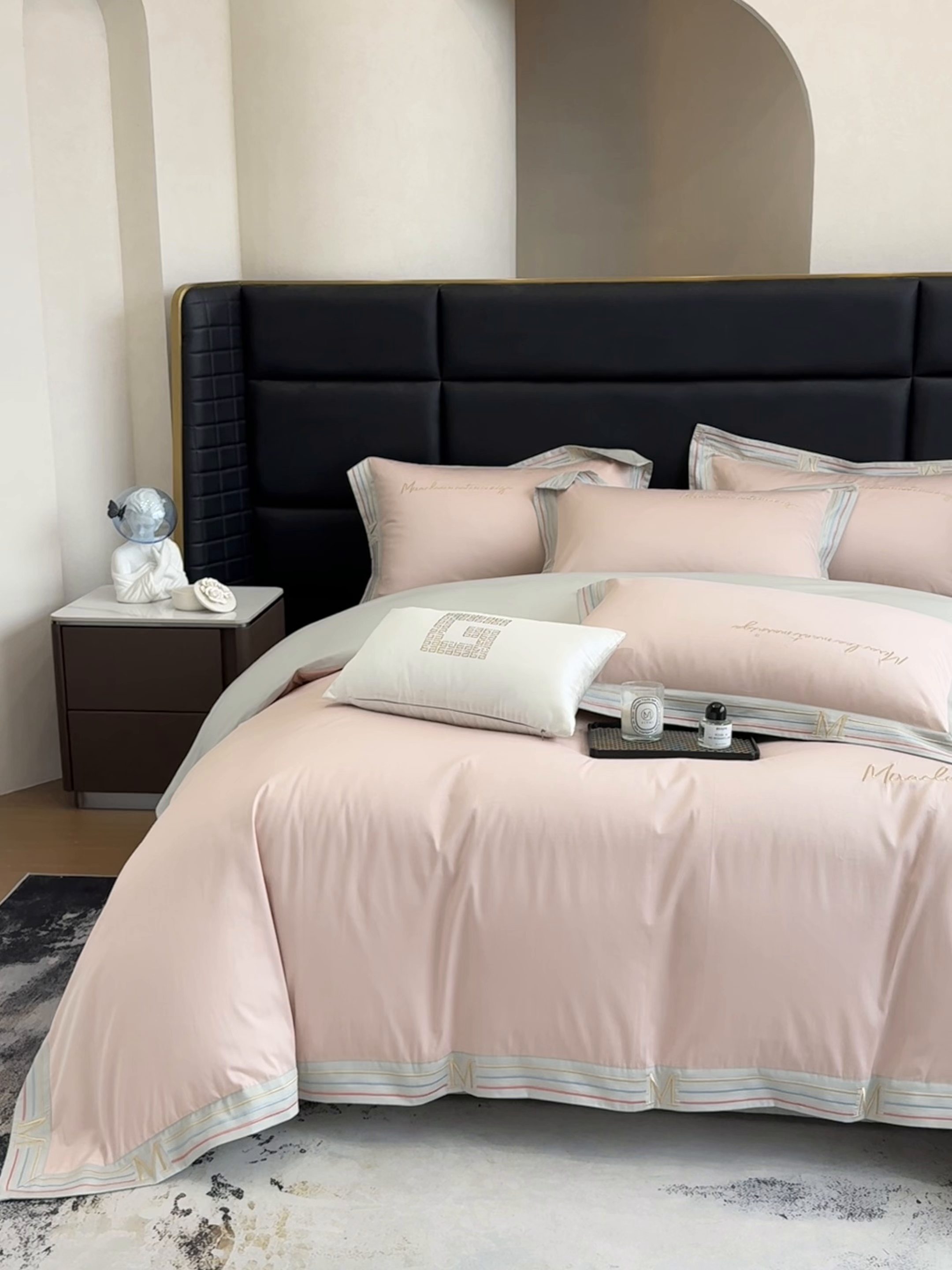 91家纺网 家纺一手货源 找家纺 家居1号家纺 2026春夏新款50双股100支A类长绒棉纯棉巴特系列四件套 巴特-温柔粉