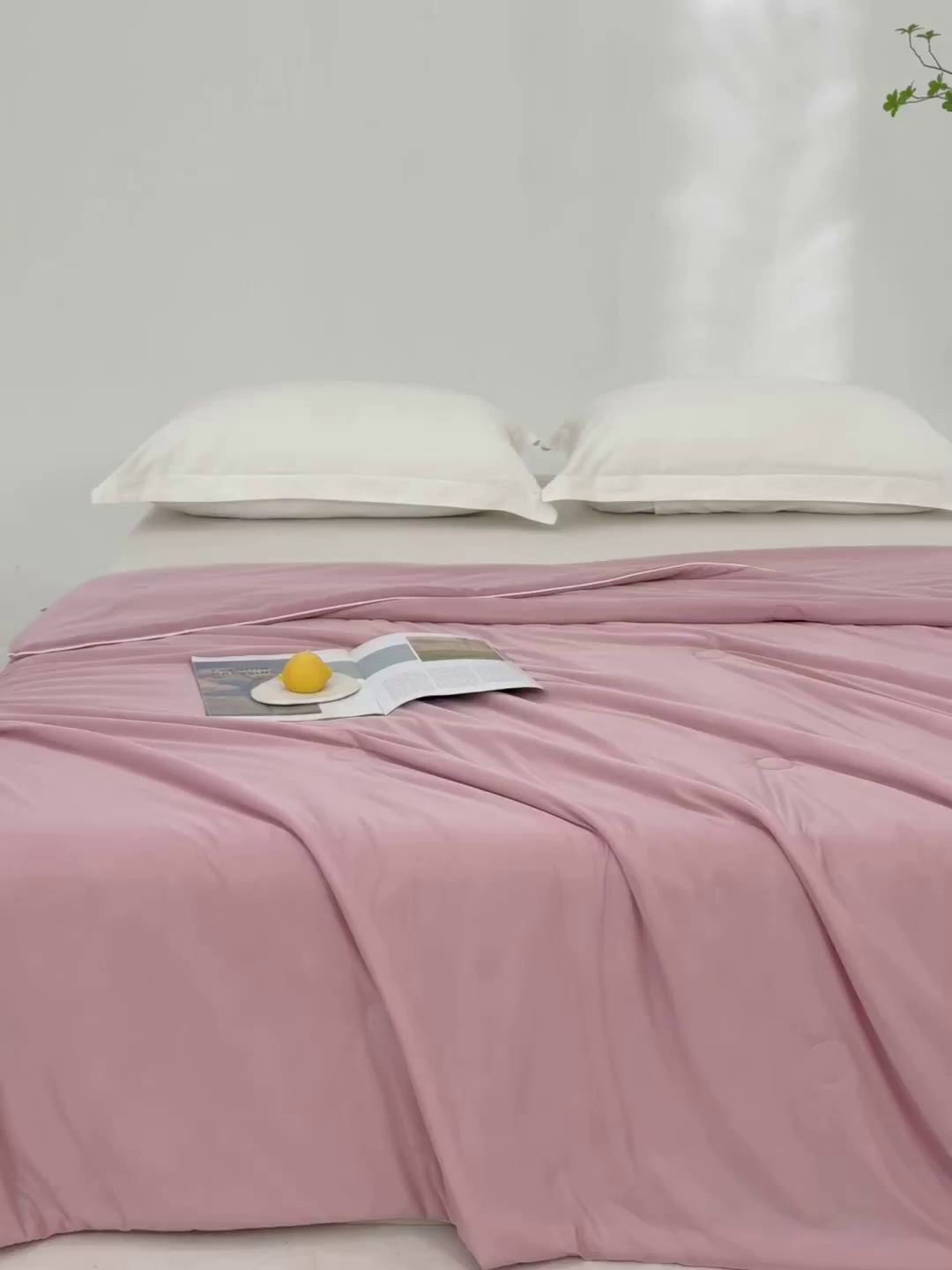 91家纺网 家纺一手货源 找家纺 迪梵家纺 2026新款A类云母凉感丝冰淇淋夏被天丝凉感夏被夏凉被空调被 冰梅粉