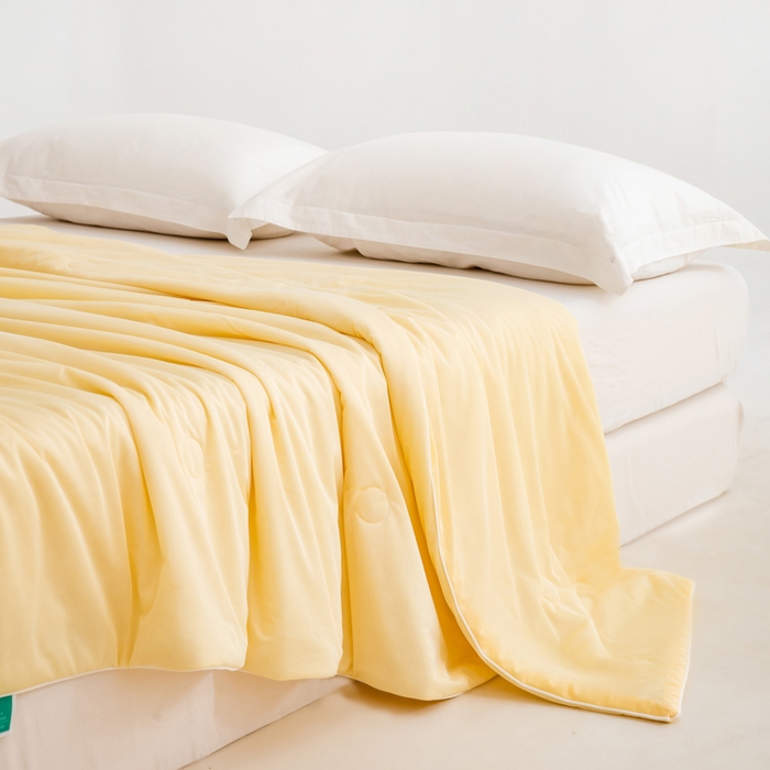 91家纺网 家纺一手货源 找家纺 迪梵家纺 2026新款A类云母凉感丝冰淇淋夏被天丝凉感夏被夏凉被空调被 柠檬黄