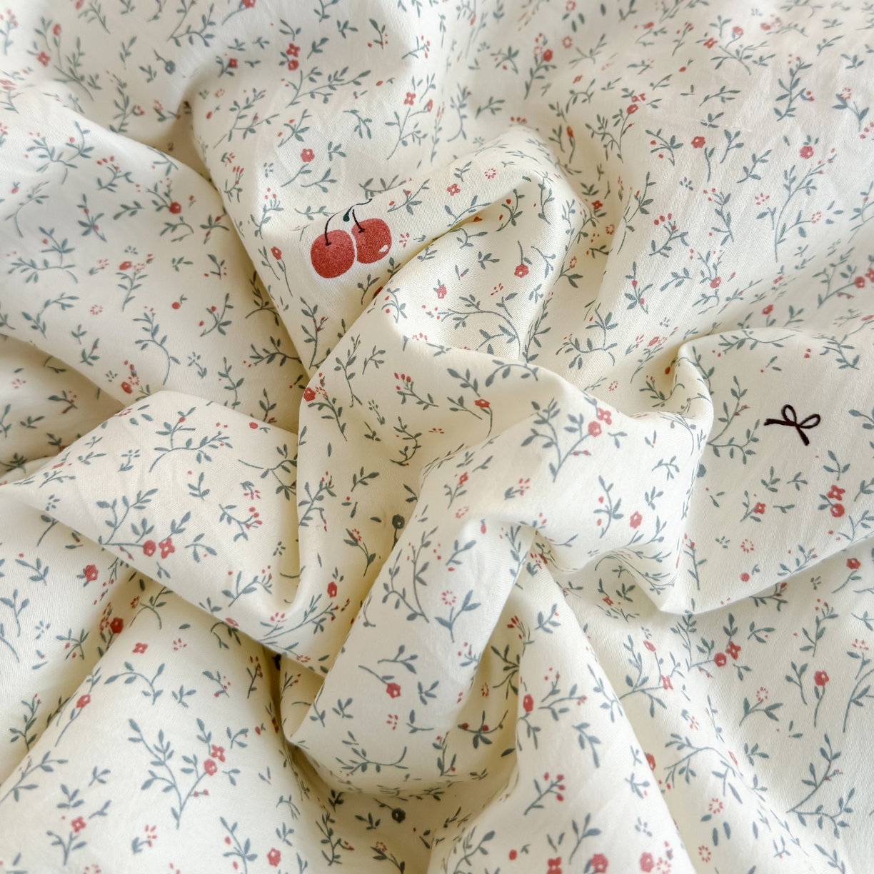 91家纺网 家纺一手货源 找家纺 归属 2026春夏新款古法仿棉床盖夏被四件套夏凉被空调被系列 西柚樱桃