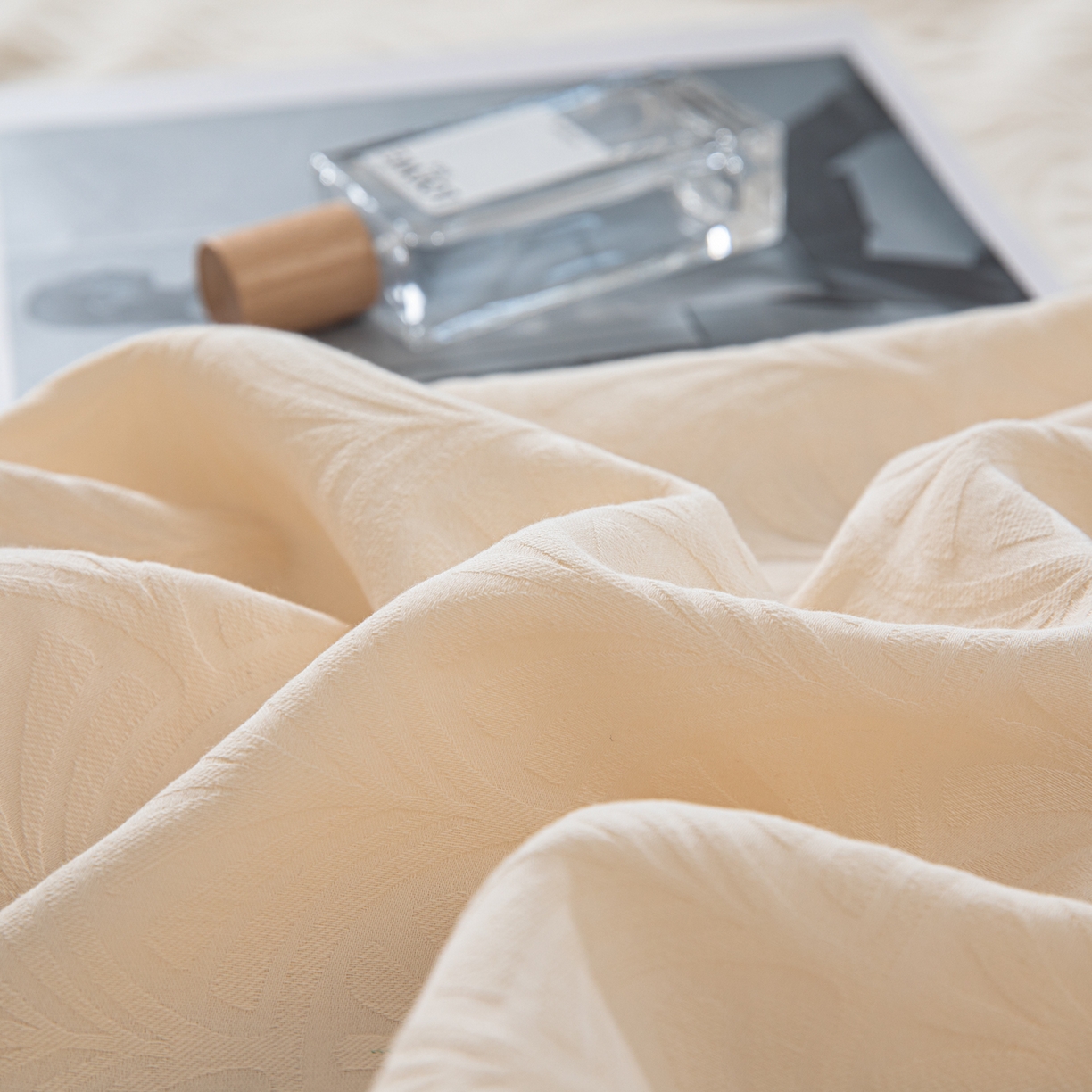 91家纺网 家纺一手货源 找家纺 眠博士 2026新款60水洗立体提花单枕套 枕套单件 枕套-杏影-奶白