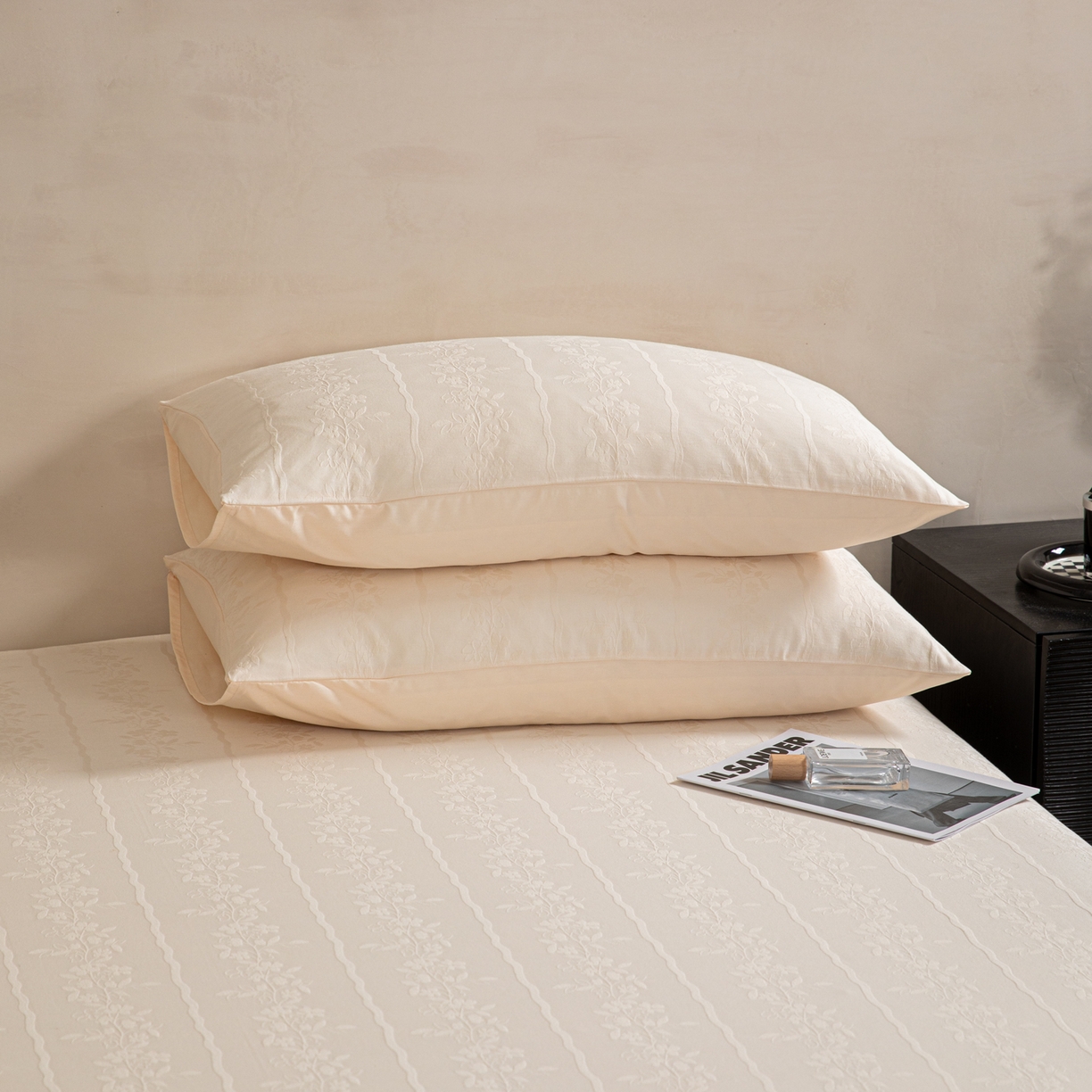 91家纺网 家纺一手货源 找家纺 眠博士 2026新款60水洗立体提花单枕套 枕套单件 枕套-花间梦-奶白