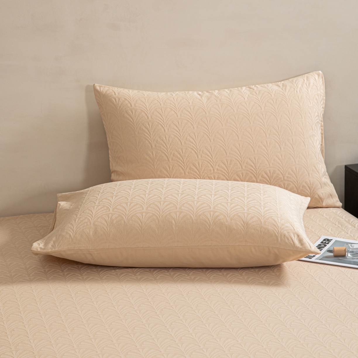91家纺网 家纺一手货源 找家纺 眠博士 2026新款60水洗立体提花单枕套 枕套单件 枕套-杏影-卡其
