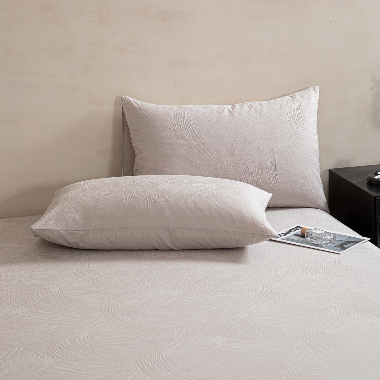 91家纺网 家纺一手货源 找家纺 眠博士 2026新款60水洗立体提花单枕套 枕套单件 枕套-月岛弥生-灰