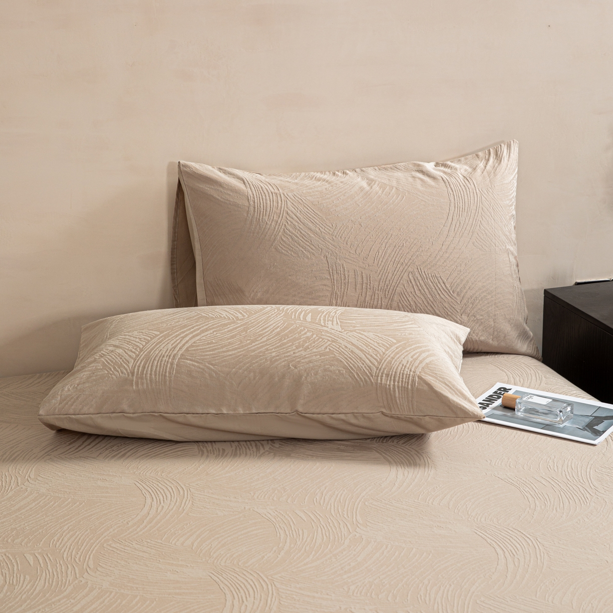 91家纺网 家纺一手货源 找家纺 眠博士 2026新款60水洗立体提花单枕套 枕套单件 枕套-月岛弥生-杏