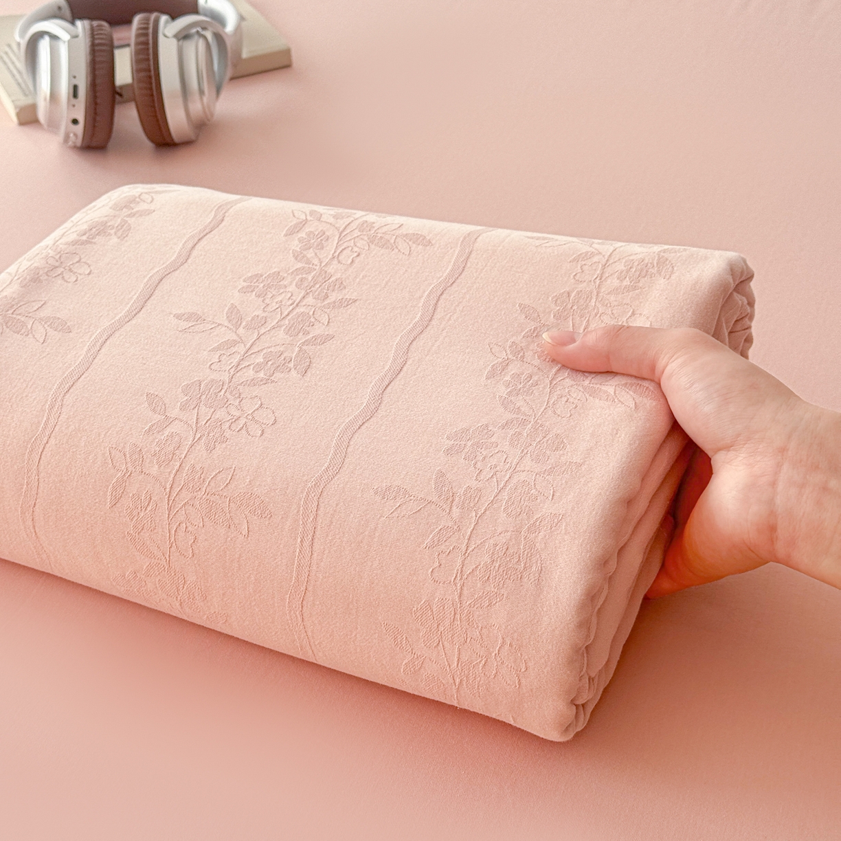 91家纺网 家纺一手货源 找家纺 眠博士 2026新款60水洗立体提花单枕套 枕套单件 枕套-花间梦-粉