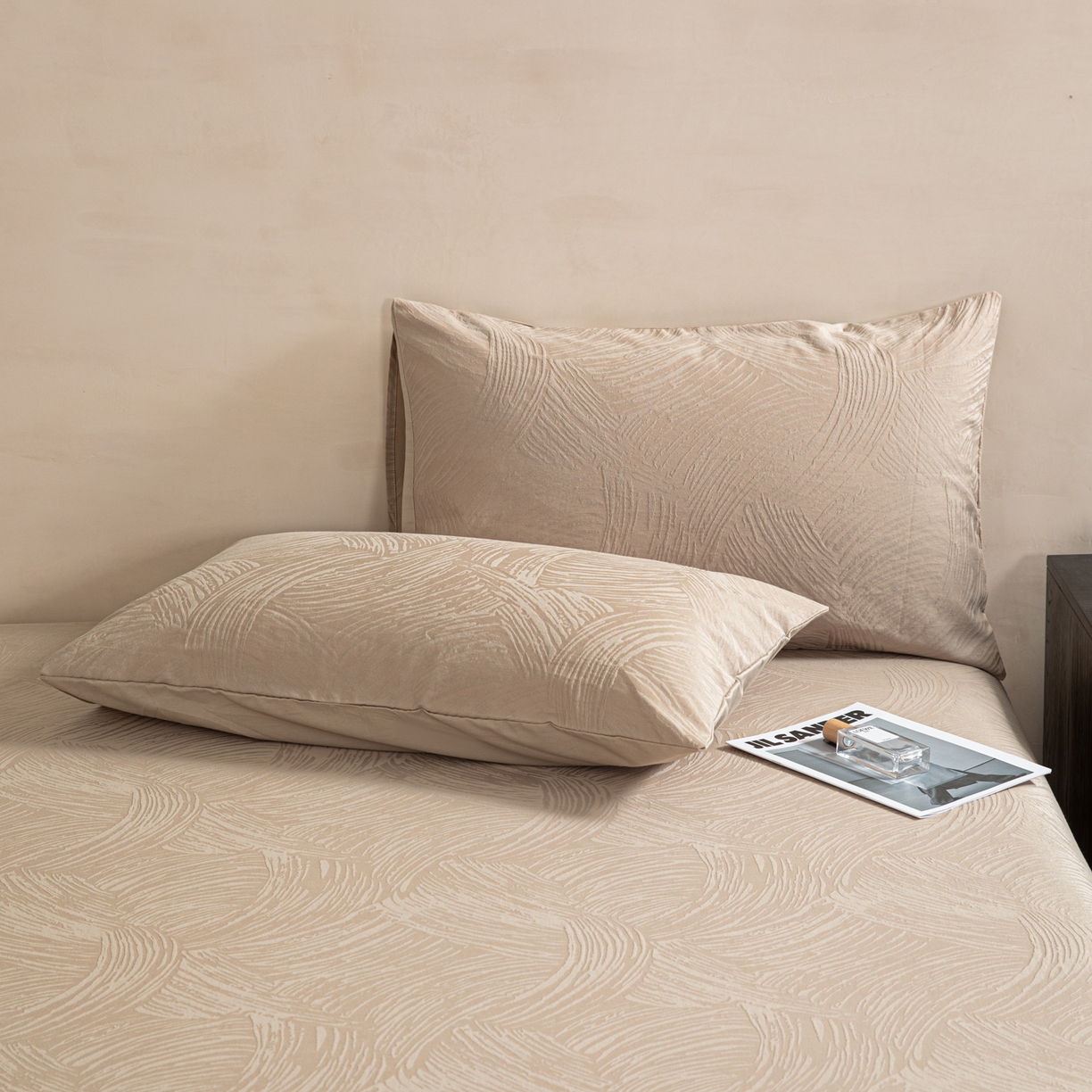 91家纺网 家纺一手货源 找家纺 眠博士 2026新款60水洗立体提花单枕套 枕套单件 枕套-月岛弥生-杏