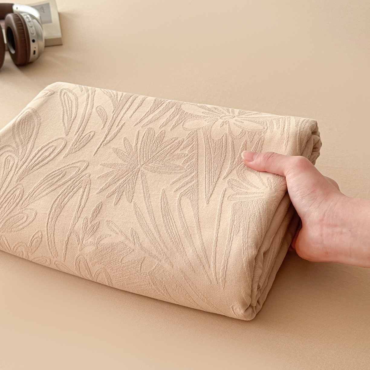 91家纺网 家纺一手货源 找家纺 眠博士 2026新款60水洗立体提花单枕套 枕套单件 枕套-绵语-卡其