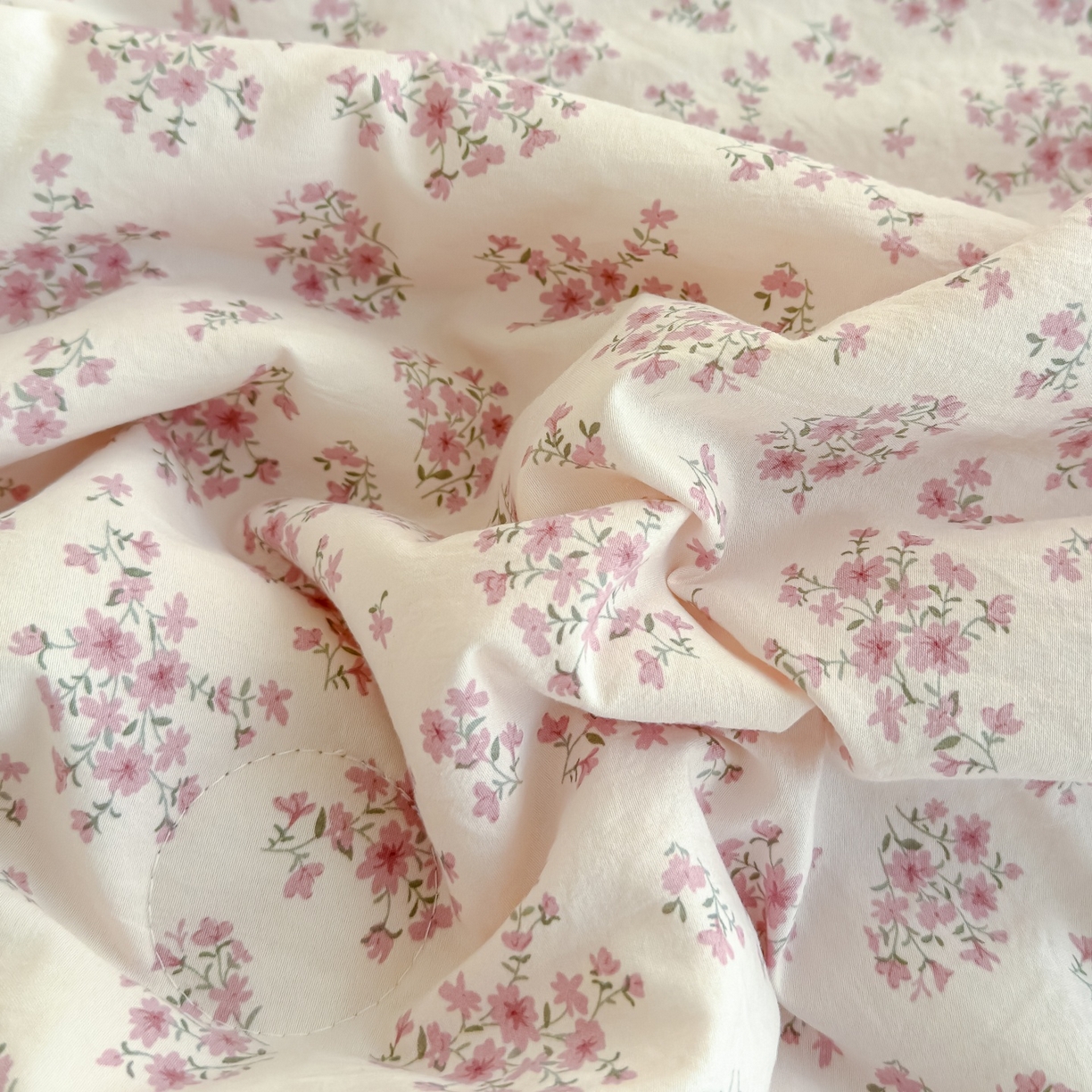 91家纺网 家纺一手货源 找家纺 归属 2026春夏新款古法仿棉床盖夏被四件套夏凉被空调被系列 星漫花海