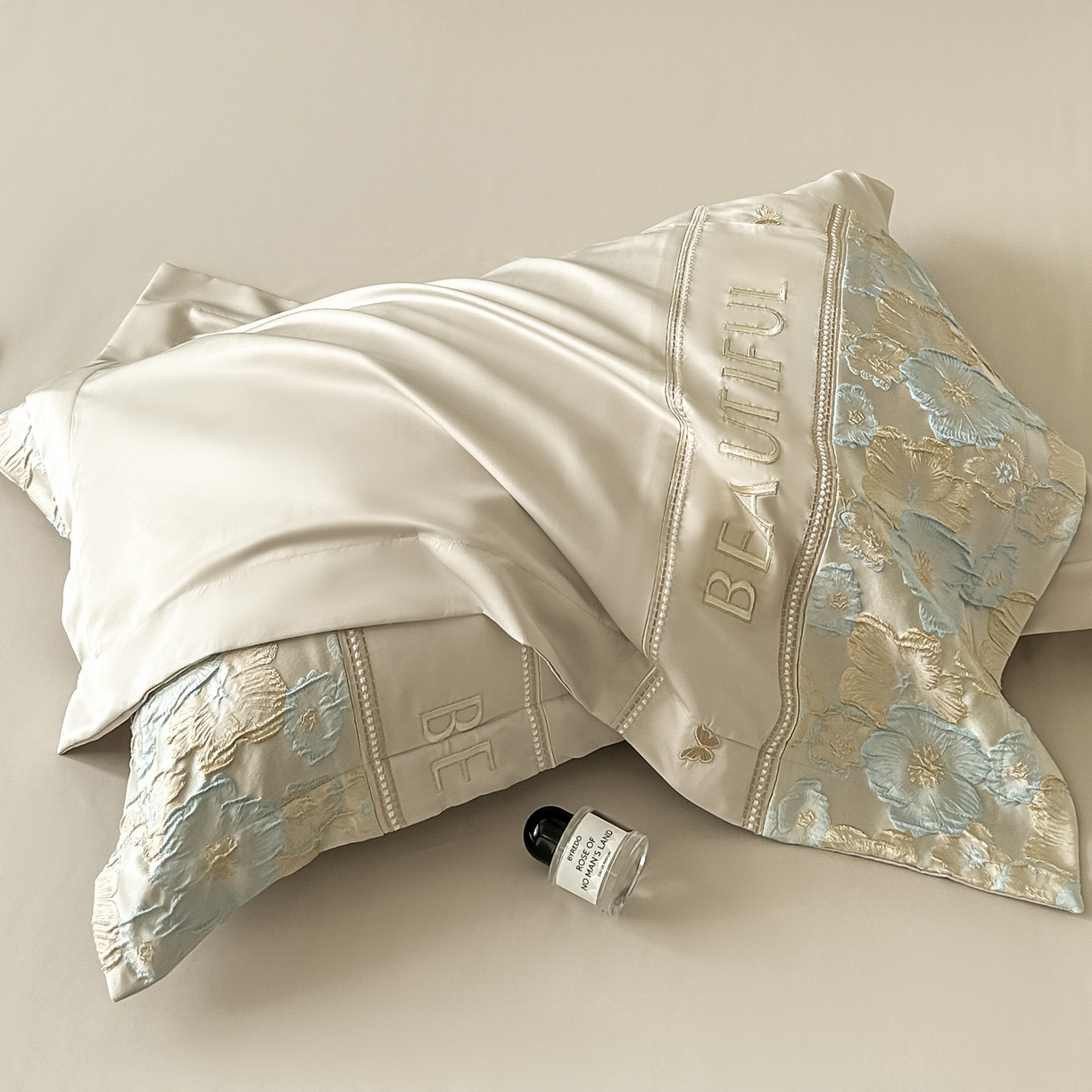 91家纺网 家纺一手货源 找家纺 七七家纺 2026新款色织提花花田系列四件套 花田-香槟蓝