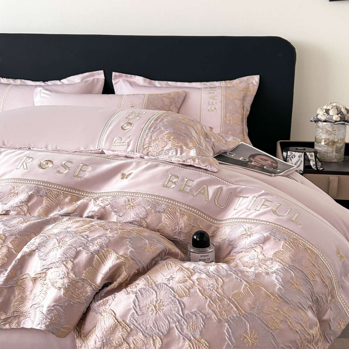 91家纺网 家纺一手货源 找家纺 七七家纺 2026新款色织提花花田系列四件套 花田-樱花粉