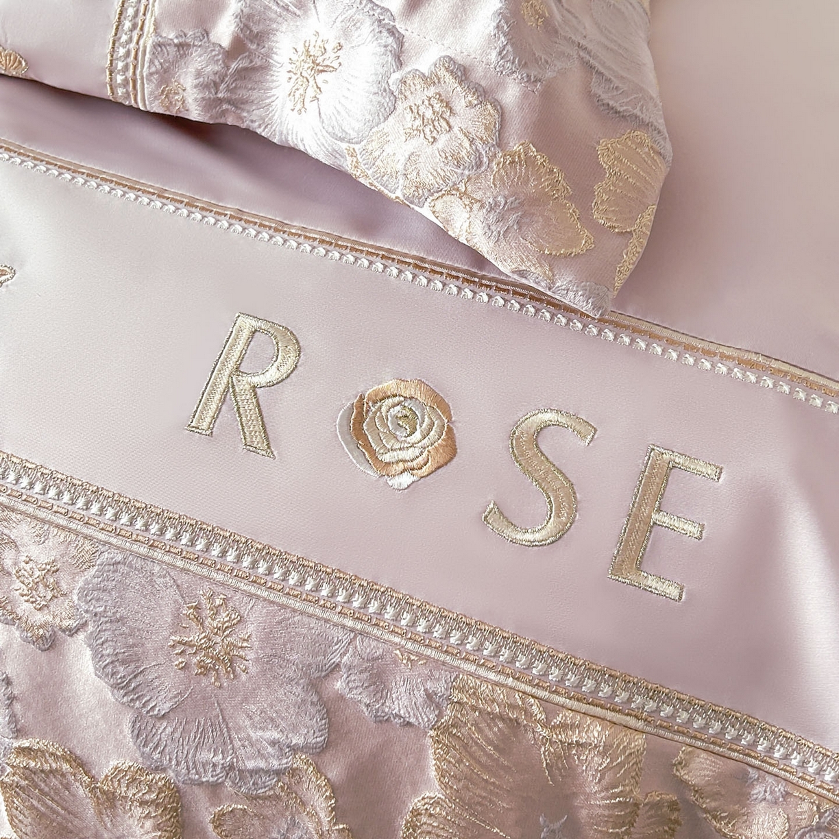 91家纺网 家纺一手货源 找家纺 七七家纺 2026新款色织提花花田系列四件套 花田-樱花粉