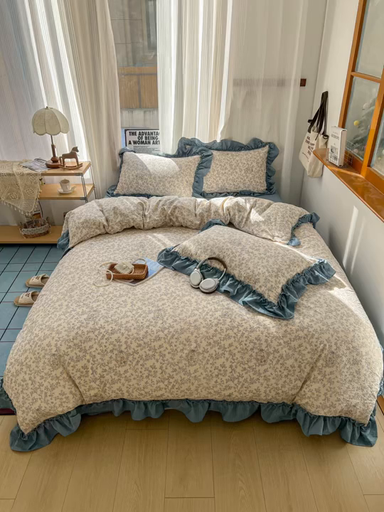 91家纺网 家纺一手货源 找家纺 2026新款泡芙纱花边四件套 花束