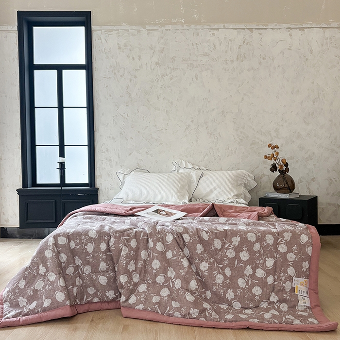 91家纺网 家纺一手货源 找家纺 中国龙家纺 2026新款木棉皱皱纱单夏被被子被芯 春日浪漫