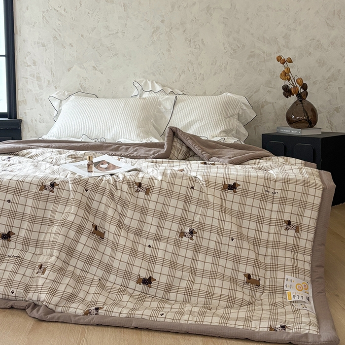 91家纺网 家纺一手货源 找家纺 中国龙家纺 2026新款木棉皱皱纱单夏被被子被芯 腊肠狗