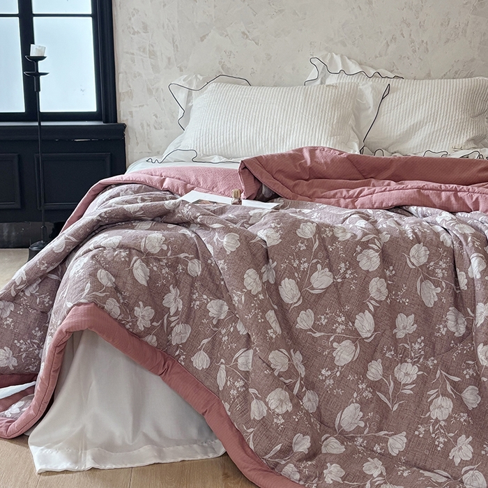 91家纺网 家纺一手货源 找家纺 中国龙家纺 2026新款木棉皱皱纱单夏被被子被芯 春日浪漫