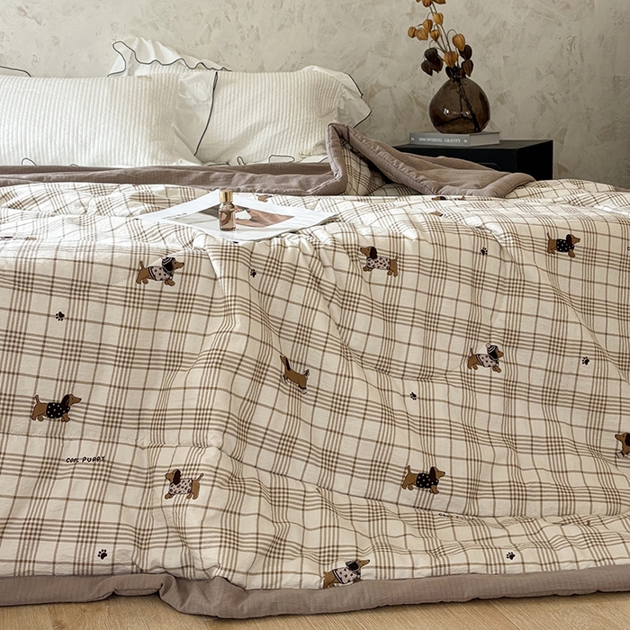 91家纺网 家纺一手货源 找家纺 中国龙家纺 2026新款木棉皱皱纱单夏被被子被芯 腊肠狗