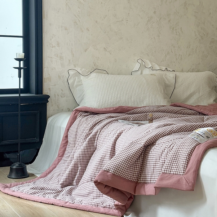 91家纺网 家纺一手货源 找家纺 中国龙家纺 2026新款木棉皱皱纱单夏被被子被芯 格调粉