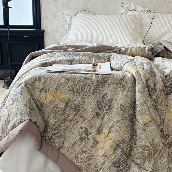 91家纺网 家纺一手货源 找家纺 中国龙家纺 2026新款木棉皱皱纱单夏被被子被芯 林间絮语