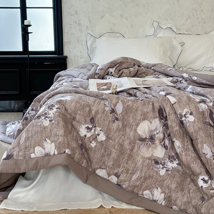 91家纺网 家纺一手货源 找家纺 中国龙家纺 2026新款木棉皱皱纱单夏被被子被芯 棕调花影