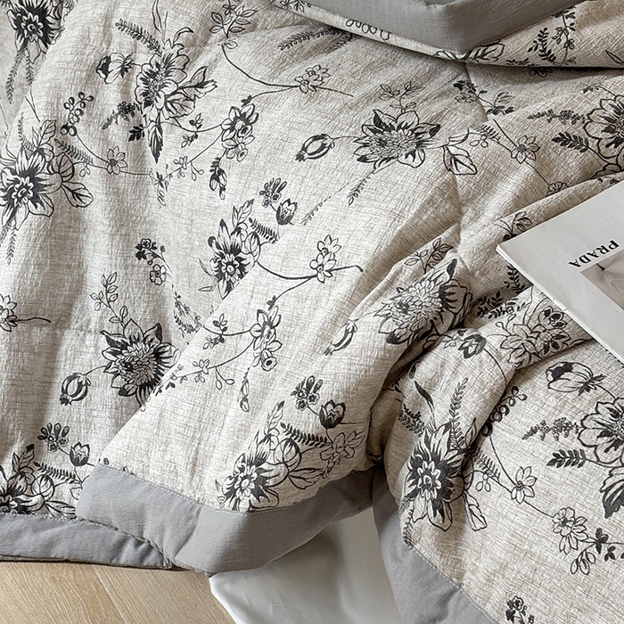 91家纺网 家纺一手货源 找家纺 中国龙家纺 2026新款木棉皱皱纱单夏被被子被芯 南法假日