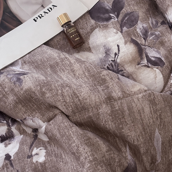 91家纺网 家纺一手货源 找家纺 中国龙家纺 2026新款木棉皱皱纱单夏被被子被芯 棕调花影