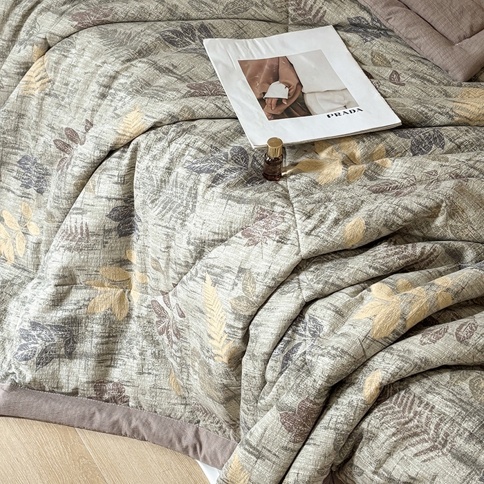 91家纺网 家纺一手货源 找家纺 中国龙家纺 2026新款木棉皱皱纱单夏被被子被芯 林间絮语