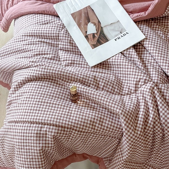 91家纺网 家纺一手货源 找家纺 中国龙家纺 2026新款木棉皱皱纱单夏被被子被芯 格调粉