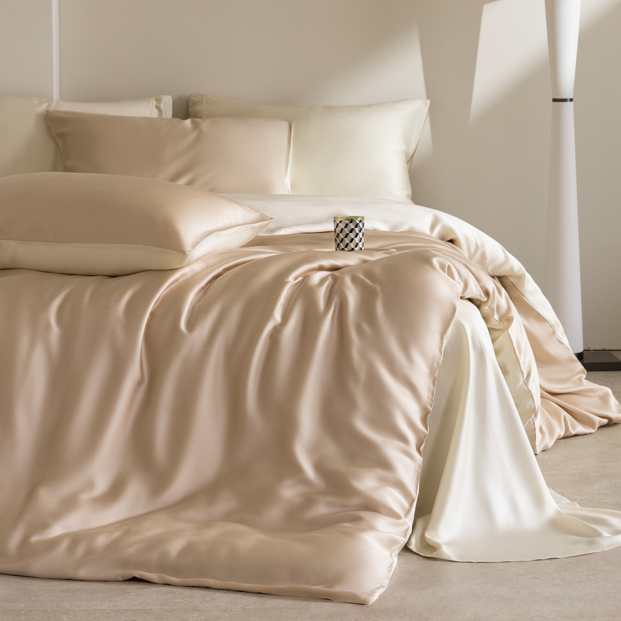 91家纺网 家纺一手货源 找家纺 时亿家居 2026春夏新款60天丝-丝颜悦色系列-被套四件套 晨阳咖