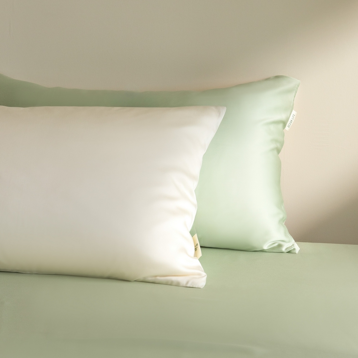 91家纺网 家纺一手货源 找家纺 时亿家居 2026春夏新款60天丝-丝颜悦色系列-被套四件套 杏云绿