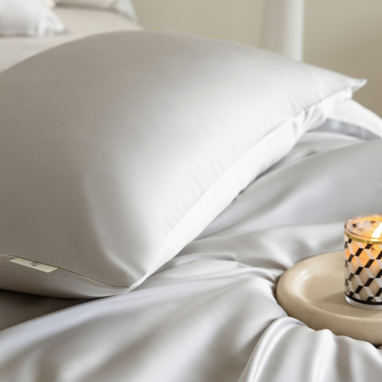 91家纺网 家纺一手货源 找家纺 时亿家居 2026春夏新款60天丝-丝颜悦色系列-被套四件套 水晶灰