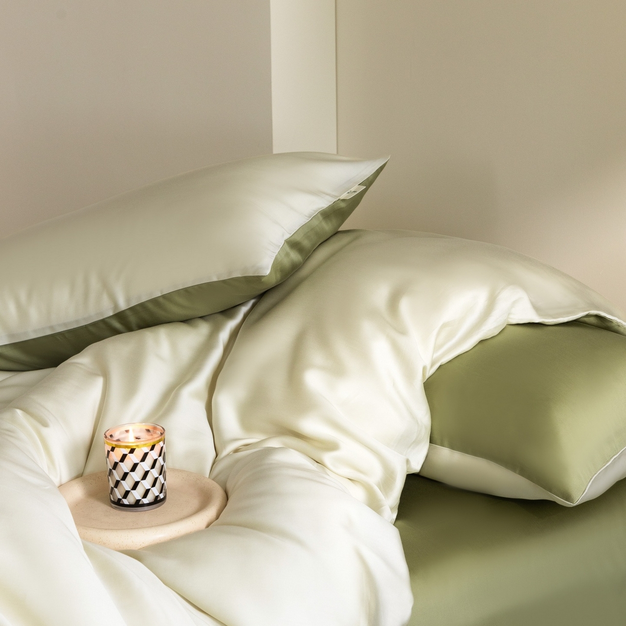 91家纺网 家纺一手货源 找家纺 时亿家居 2026春夏新款60天丝-丝颜悦色系列-被套四件套 瓷器绿