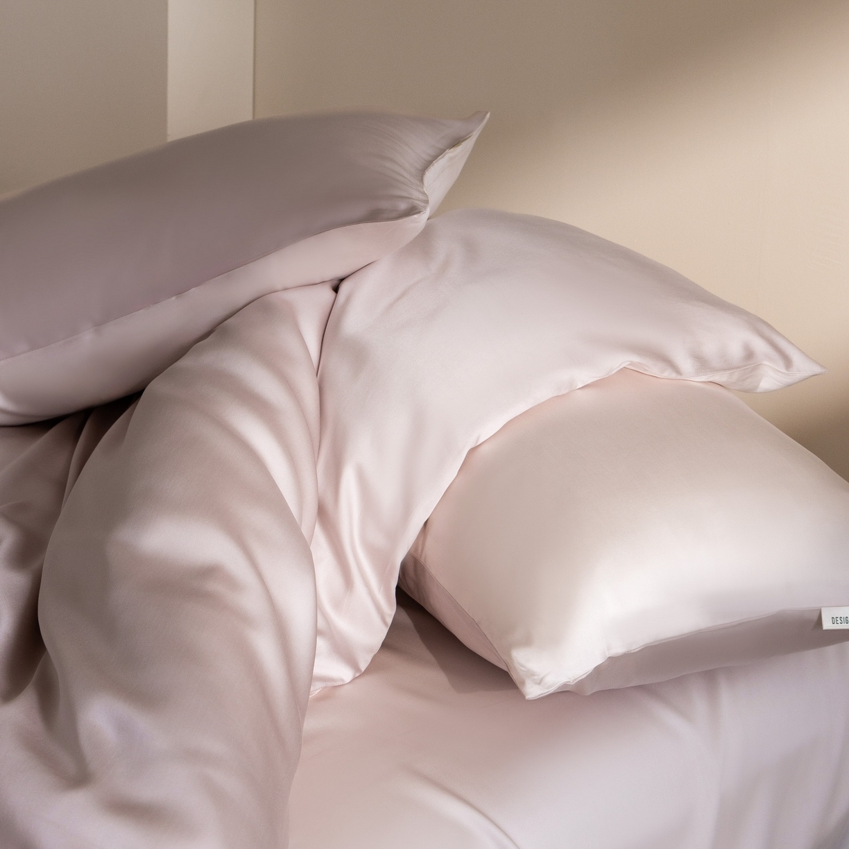 91家纺网 家纺一手货源 找家纺 时亿家居 2026春夏新款60天丝-丝颜悦色系列-被套四件套 缦豆沙