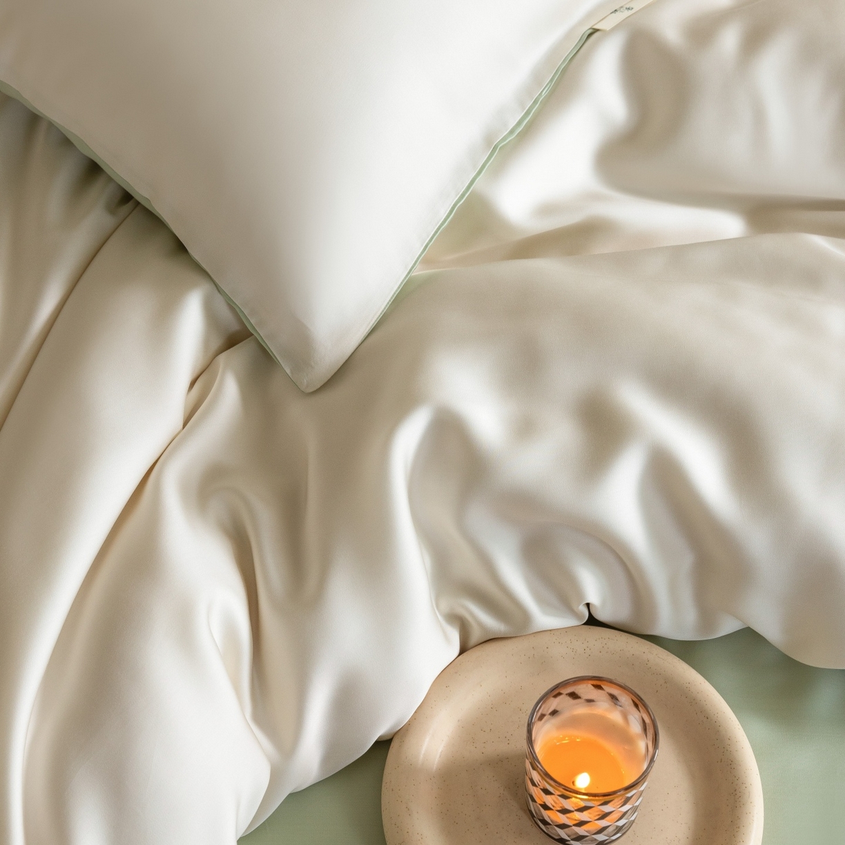 91家纺网 家纺一手货源 找家纺 时亿家居 2026春夏新款60天丝-丝颜悦色系列-被套四件套 杏云绿