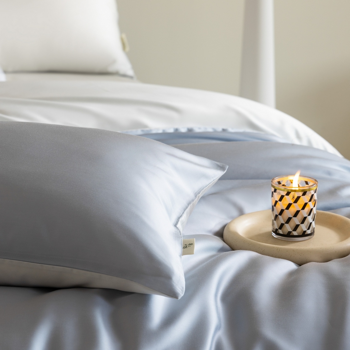 91家纺网 家纺一手货源 找家纺 时亿家居 2026春夏新款60天丝-丝颜悦色系列-被套四件套 灵境兰