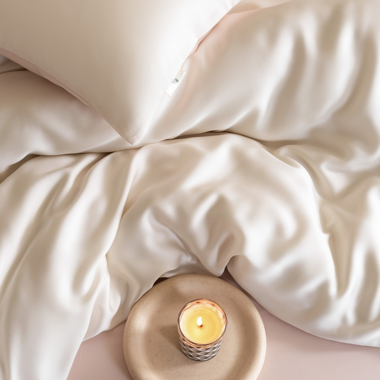 91家纺网 家纺一手货源 找家纺 时亿家居 2026春夏新款60天丝-丝颜悦色系列-被套四件套 杏云粉