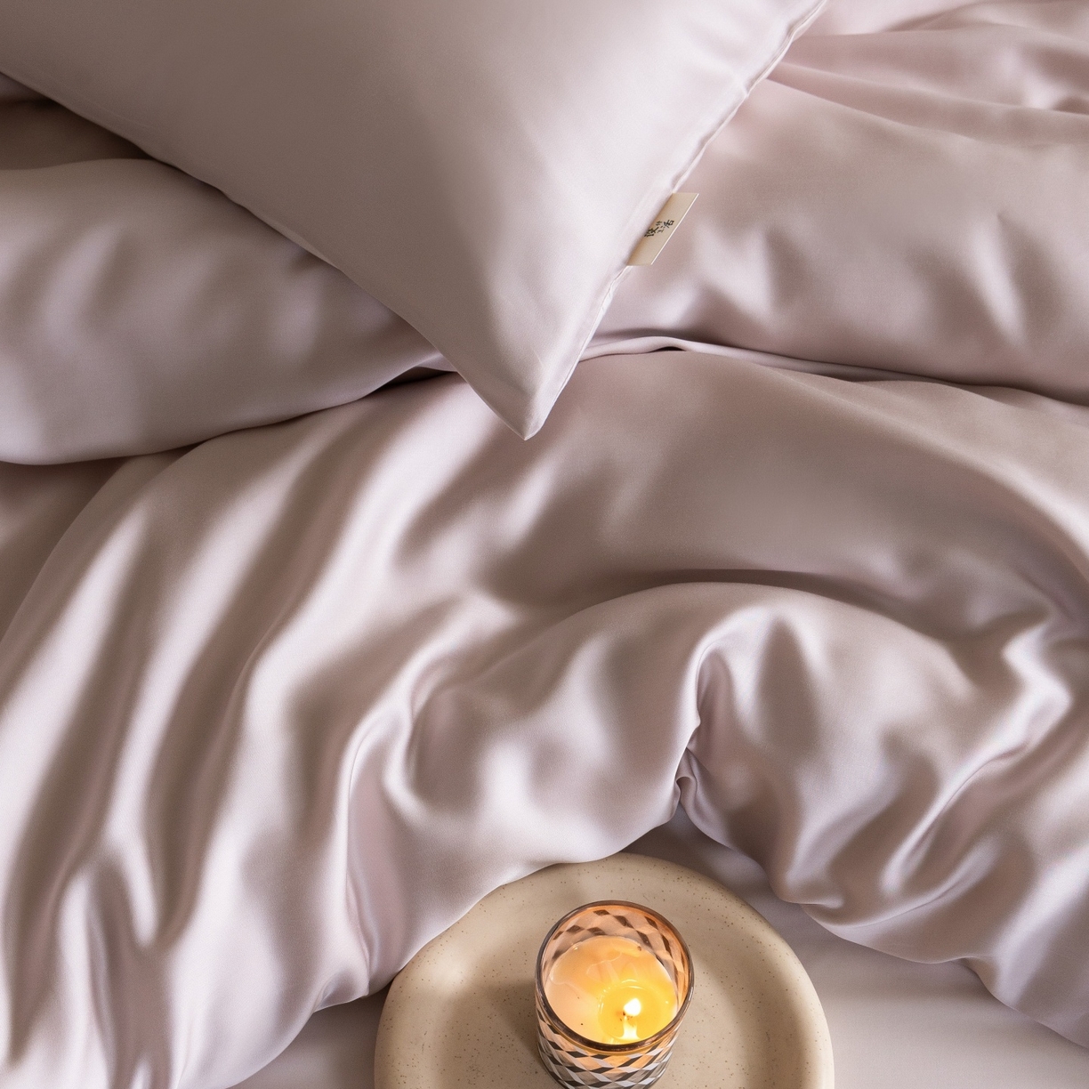 91家纺网 家纺一手货源 找家纺 时亿家居 2026春夏新款60天丝-丝颜悦色系列-被套四件套 缦豆沙