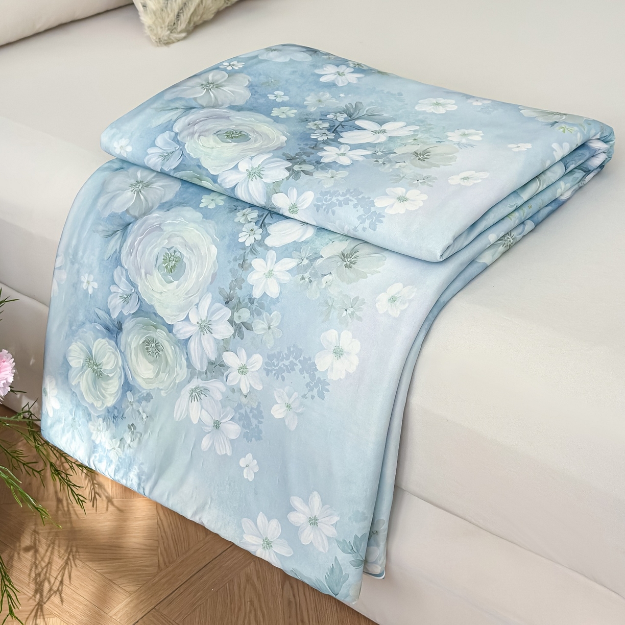 91家纺网 家纺一手货源 找家纺 归属 2026春夏新款数码印花凉感丝夏被夏凉被空调被系列 绒花（绿）